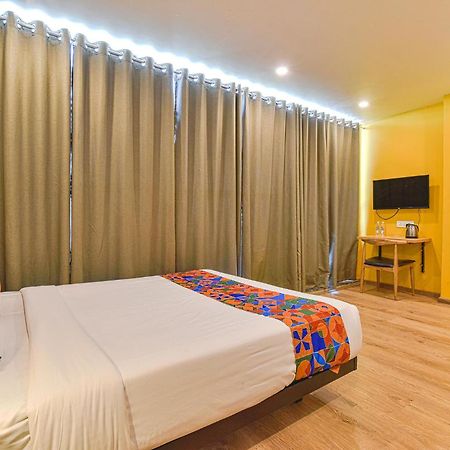 Fabhotel Ny Townhouse Ahmedabad Exterior foto