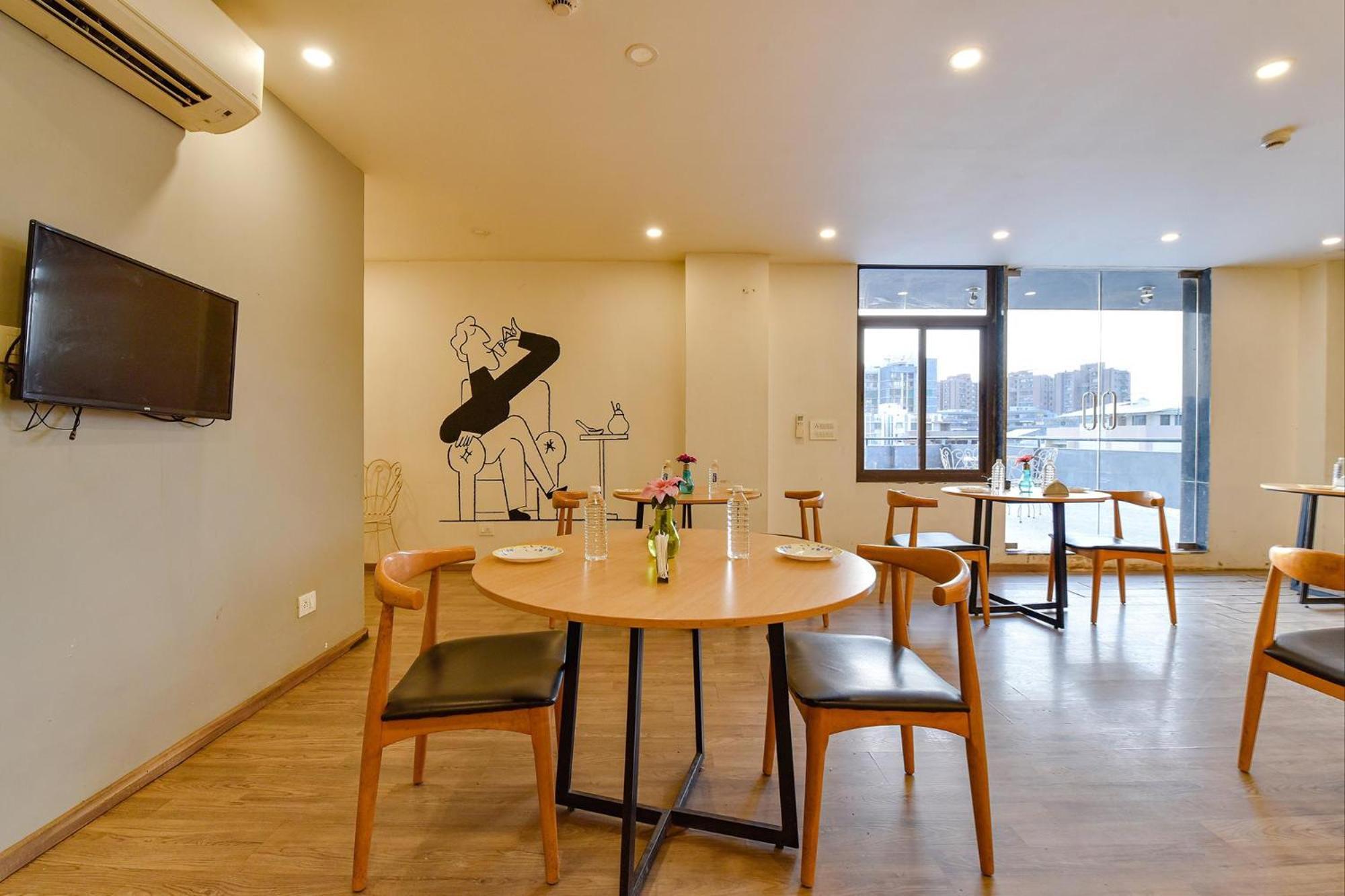 Fabhotel Ny Townhouse Ahmedabad Exterior foto