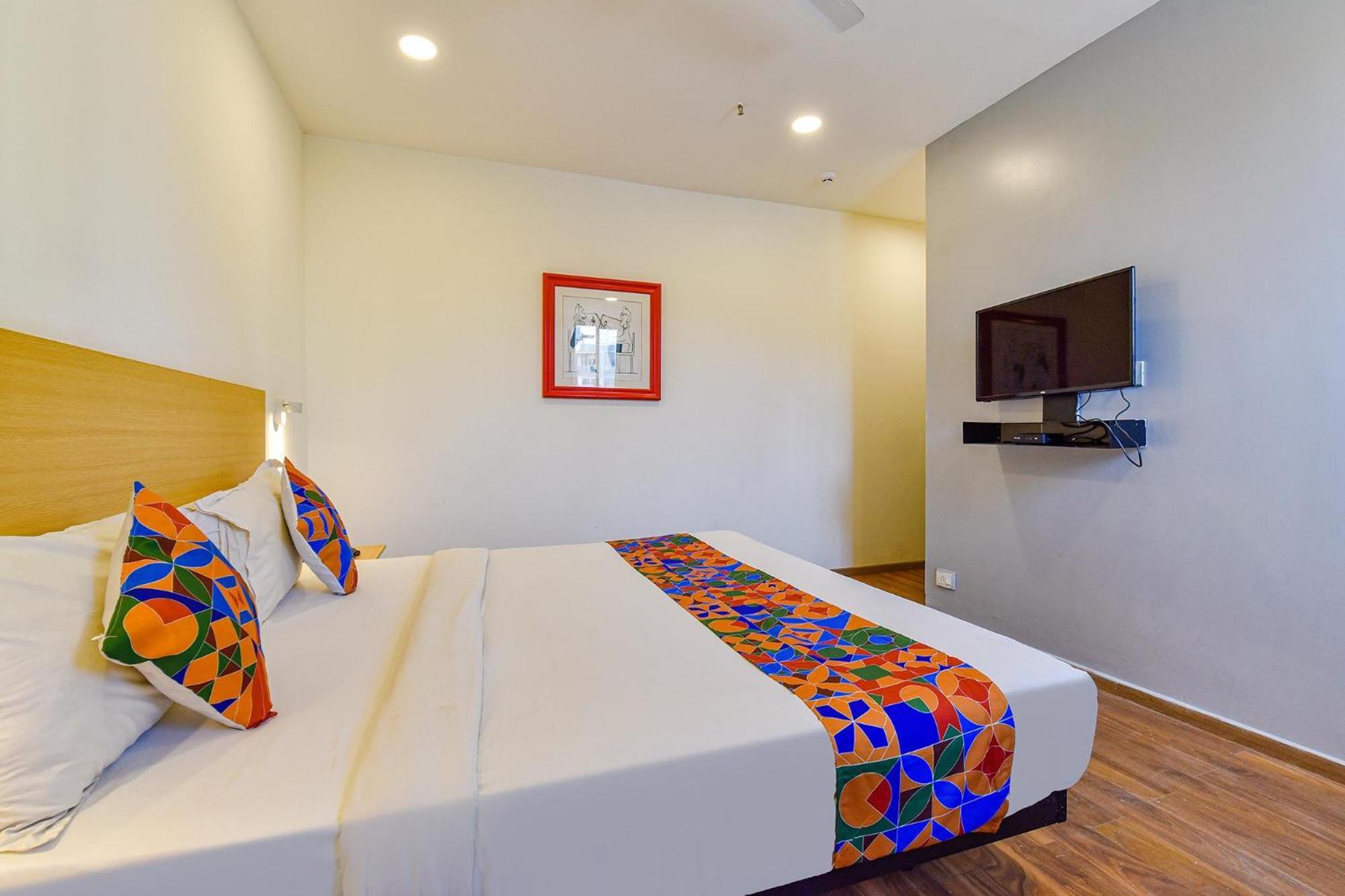 Fabhotel Ny Townhouse Ahmedabad Exterior foto