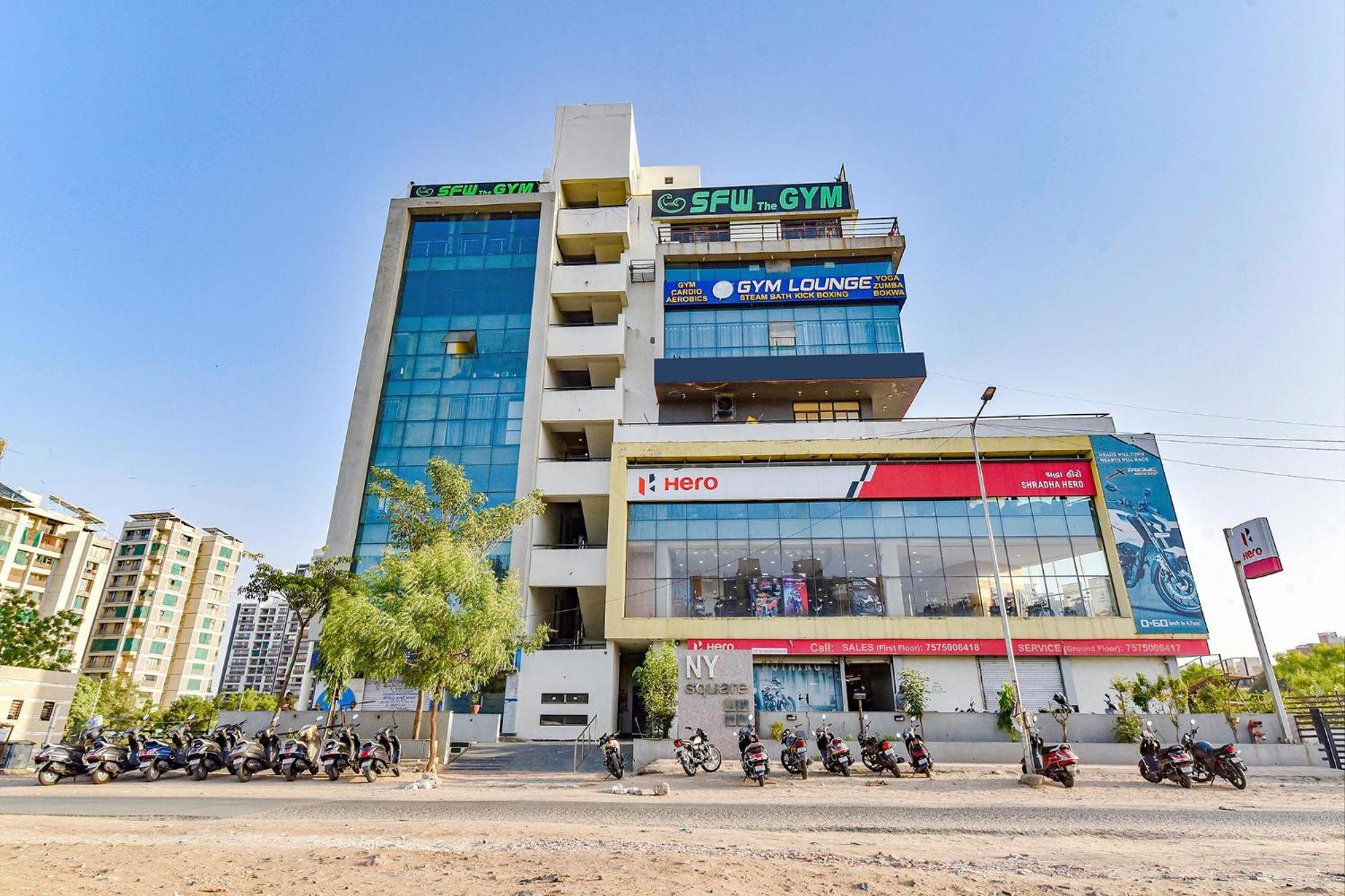 Fabhotel Ny Townhouse Ahmedabad Exterior foto